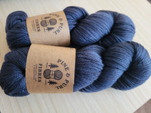 Load image into Gallery viewer, Nancy Drew Yarns