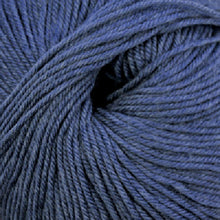 Load image into Gallery viewer, Cascade 220 Superwash Wool